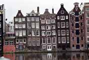 Typick domy v Amsterdamu. Nizozemsko.
