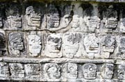 Relify lebek, Chichen Itza, postaveno v obdob 1100-1300 naeho letopotu v Mjsko-Toltckm Stylu. Mexiko.