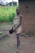 Chlapec z etnika Somba (nkdy t nazvan lid Betamarib). Oblast Boukoumb. Benin.