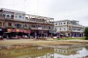 Ulice ve mst Kompong Chhnang. Kamboda.