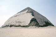 Sklonn pyramida v Dashuru. Egypt.