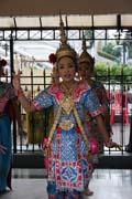Chrm Erawan (San Phra Phrom), tanen pedstaven vm zajist tst, spokojenost, spch i lsku, Bangkok. Thajsko.